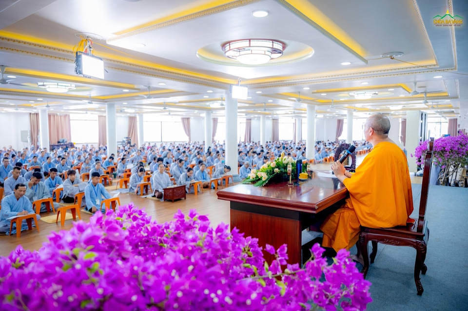 Những lời giảng của Sư Phụ Thích Trúc Thái Minh khiến các thiền sinh vững chắc niềm tin về một khóa tu giúp cuộc sống tốt đẹp hơn