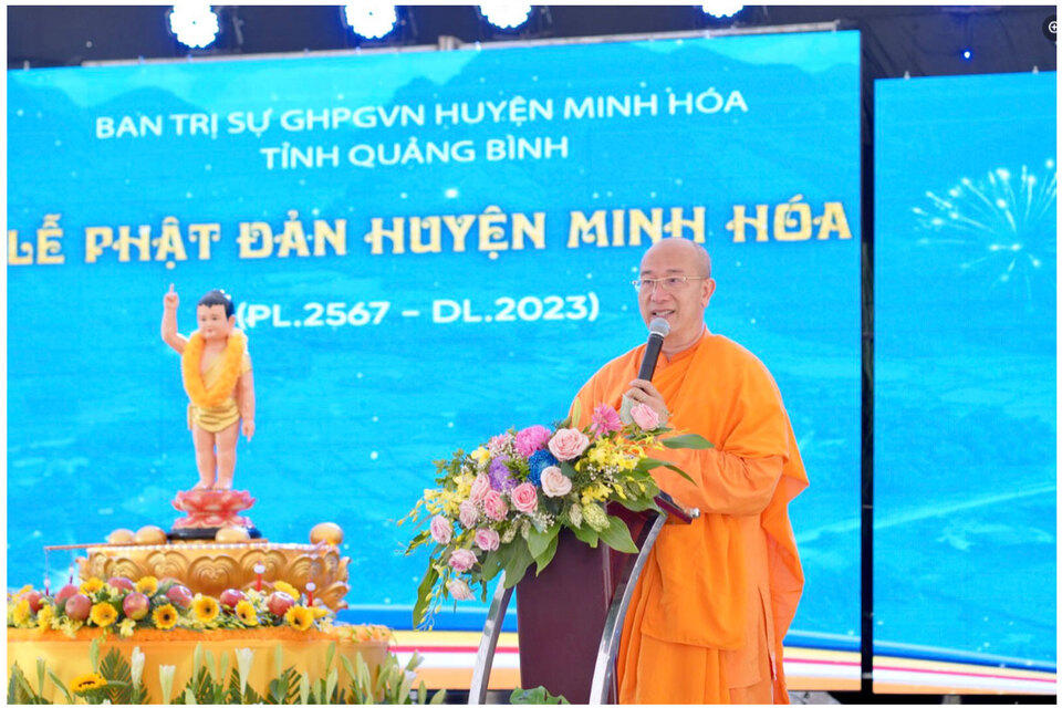 Thầy Thích Trúc Thái Minh - Phó trưởng ban Thông tin và Truyền thông, Phó trưởng ban Phật giáo Quốc tế TW GHPGVN, Phó trưởng ban BTS GHPGVN tỉnh Quảng Bình, Trưởng BTS GHPGVN huyện Minh Hoá, Trưởng BTC đại lễ tuyên đọc diễn văn Phật đản