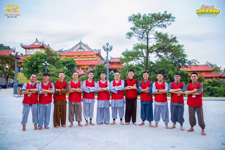Các thành viên trong Ban Điều hành Khóa tu mùa hè chùa Ba Vàng lần I - 2020
