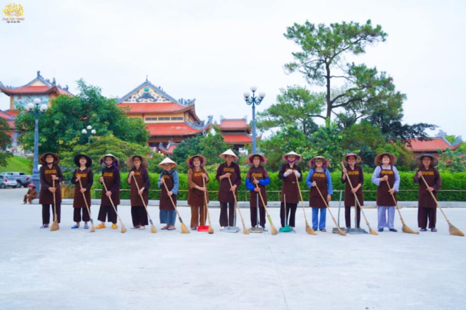 Ban Vệ sinh đang rất mong chờ Khóa tu mùa hè