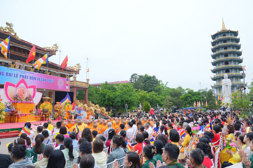 Thầy Thích Trúc Thái Minh tuyên đọc Diễn văn Phật đản PL.2569 – DL.2025 của Đức Trưởng lão Hòa thượng Thích Thiện Nhơn, gửi đến cộng đồng Tăng Ni, Phật tử trong và ngoài nước