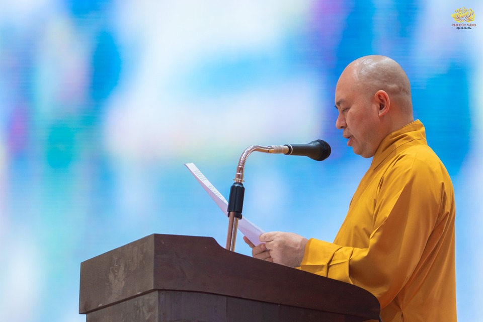 Tại buổi lễ Tổng kết, Thượng tọa Thích Đức Thiện – Phó Chủ tịch, Tổng Thư ký HĐTS, Tổng Thư ký Ủy ban Tổ chức Vesak 2025 – đã trình bày báo cáo tổng kết, điểm lại các hoạt động và thành tựu nổi bật của Đại lễ