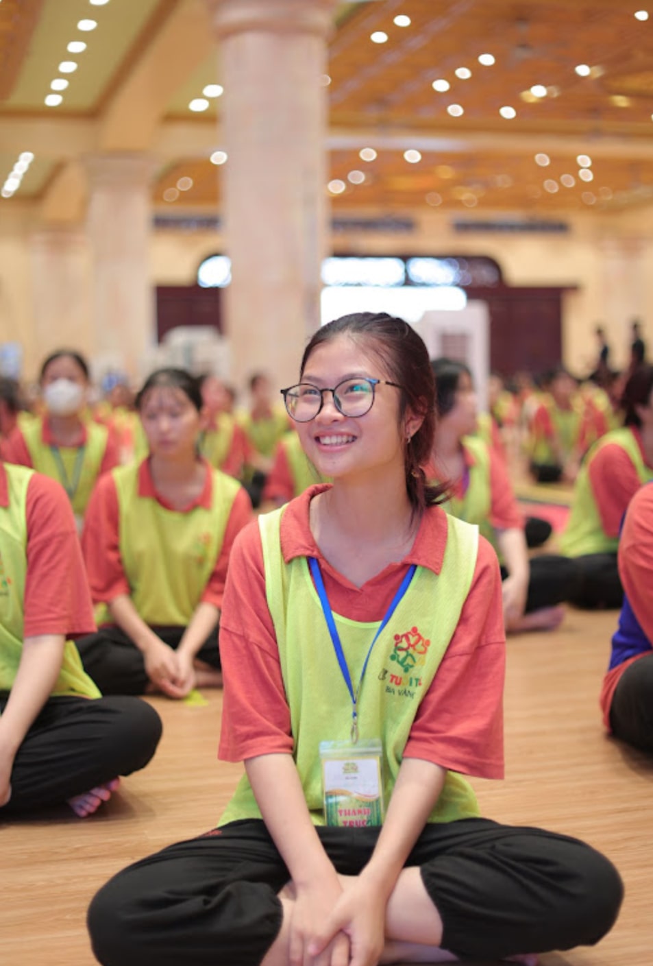 Nụ cười tươi sáng luôn nở trên môi Phương Thúy trong buổi giao lưu với Cô Phạm Thị Yến 