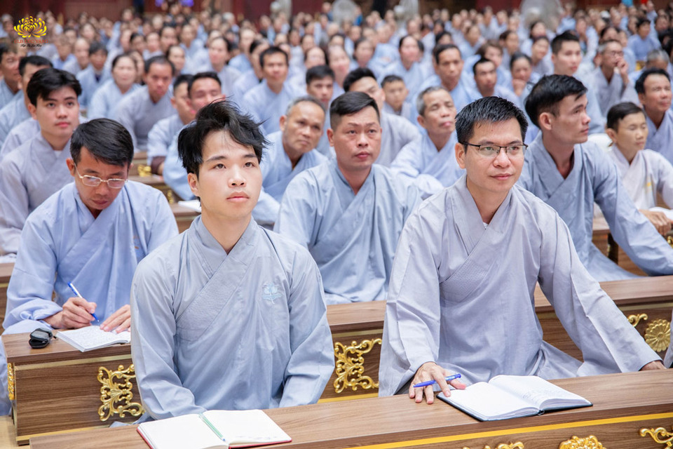 Phải lập nguyện kiên cố trong việc về chùa nghe Pháp cùng hội chúng