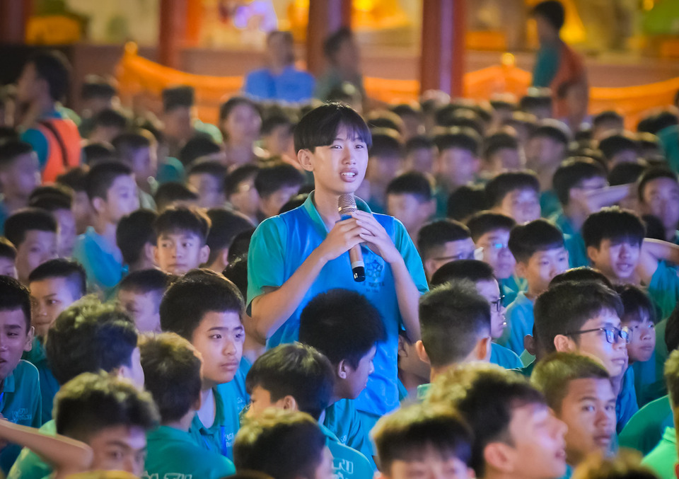 Khi nghiện game, bạn Nguyễn Văn Chính (lớp Chúng Xá Lợi Phất) bỏ ngoài tai lời nói của bố mẹ