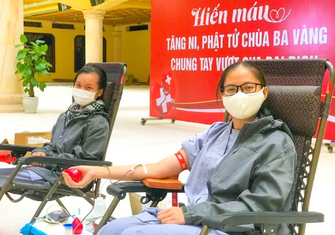 Phật tử Nguyễn Thị Mai Hương mong trao đi dòng máu này góp phần công sức vào sự chiến thắng của đất nước Việt Nam  