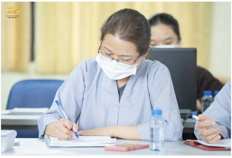 Phật tử Lê Thị Dung trong buổi họp ngày 8/10/2021