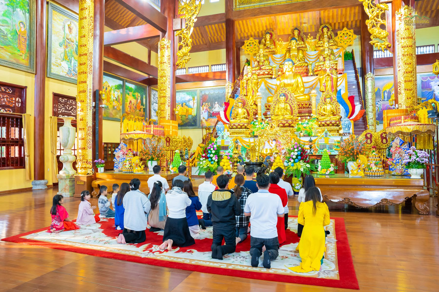 Có lòng tin nơi Tam Bảo giúp tạo ra nhiều phước