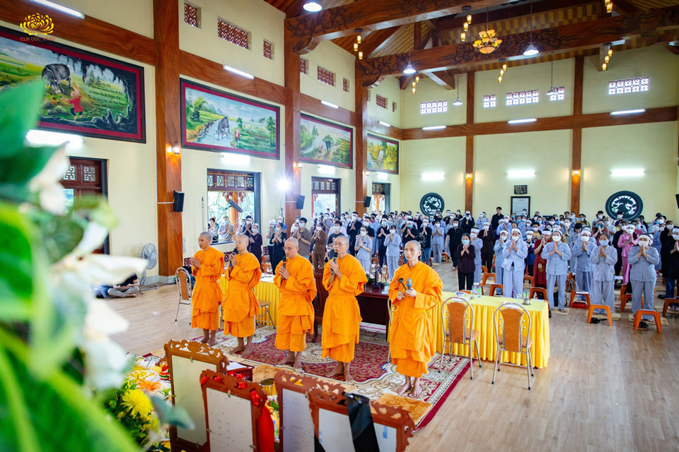 Lễ cầu siêu vào ngày 14, 30 (29 tháng thiếu) âm lịch tại chùa Ba Vàng