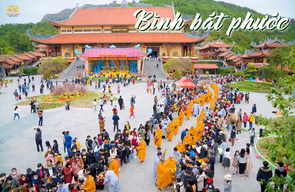 Nhân dịp đầu xuân năm mới, CLB La Hầu La đã thành kính sớt bát cúng dường chư Tăng Ni chùa Ba Vàng