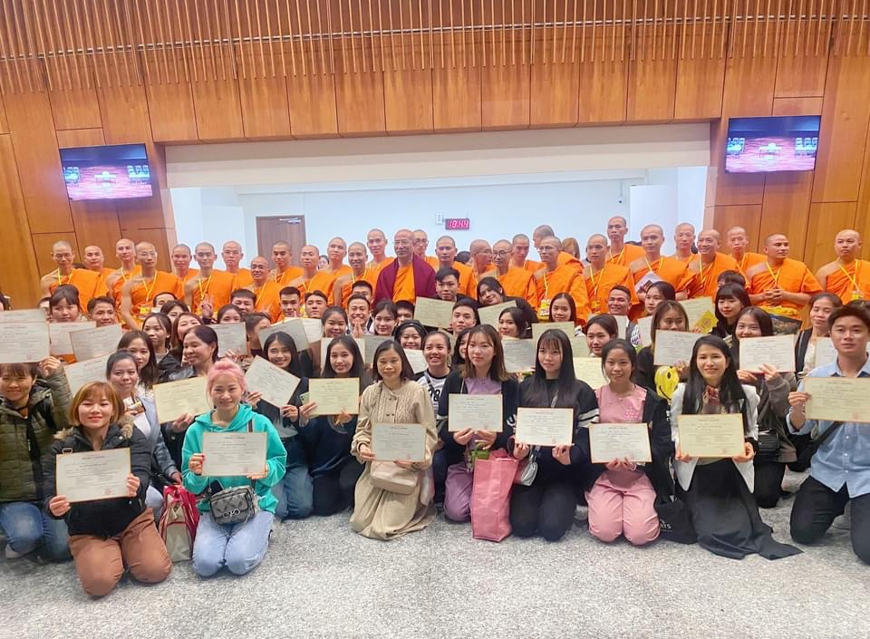 Sự kiện đặc biệt – đông đảo nhân dân Phật tử tại đất nước Đài Loan tham dự Quy Y Tam Bảo, đăng ký cầu an