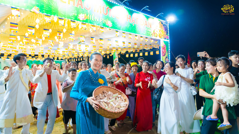 Khám phá nét đẹp ẩm thực chay và trò chơi dân gian kỷ niệm ngày Đức Phật Bụt đản sinh tại huyện Minh Hóa, Quảng Bình