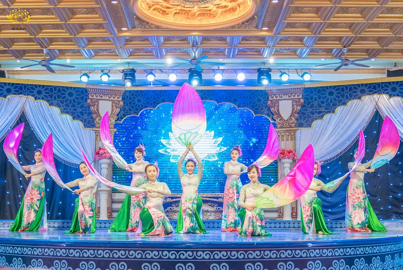 Chương trình xuất gia - Sự từ bỏ vĩ đại | Kỷ niệm ngày Thái tử Tất Đạt Đa xuất gia