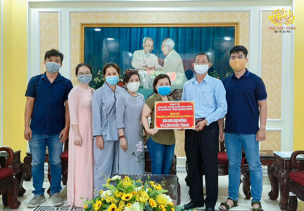 CLB Cúc Vàng ủng hộ công tác phòng, chống dịch COVID-19 tại Thành phố Hồ Chí Minh