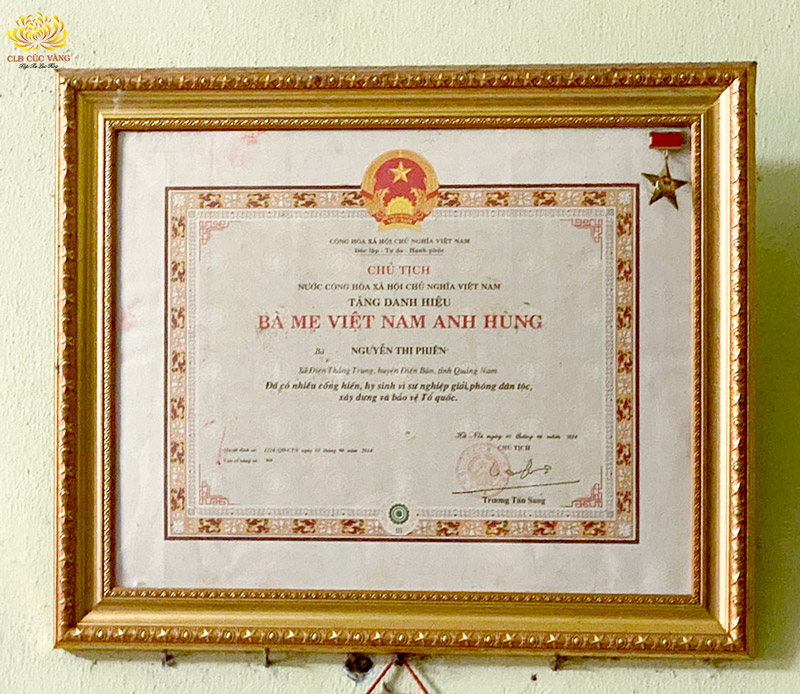 Bằng khen danh hiệu Bà mẹ Việt Nam Anh Hùng của bà Nguyễn Thị Phiên