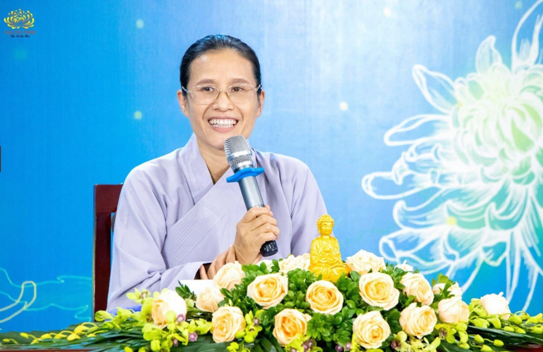 Cô Phạm Thị Yến chia sẻ về lợi ích từ ngày kỷ niệm Phật thành đạo