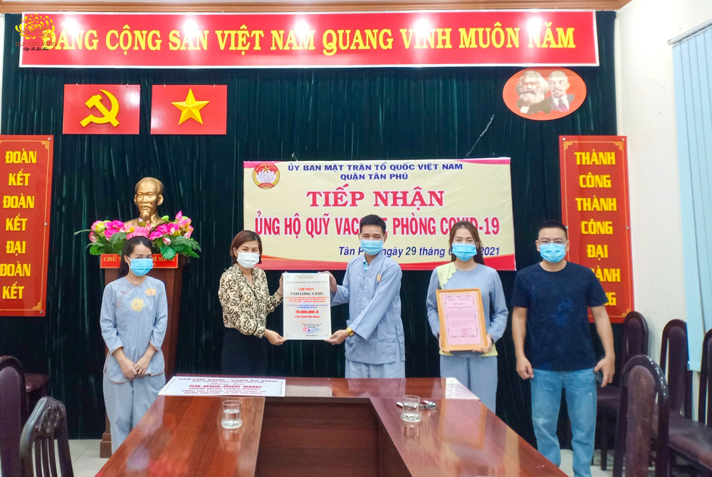 CLB Cúc Vàng chung tay cùng TP Hồ Chí Minh ủng hộ công tác phòng, chống dịch