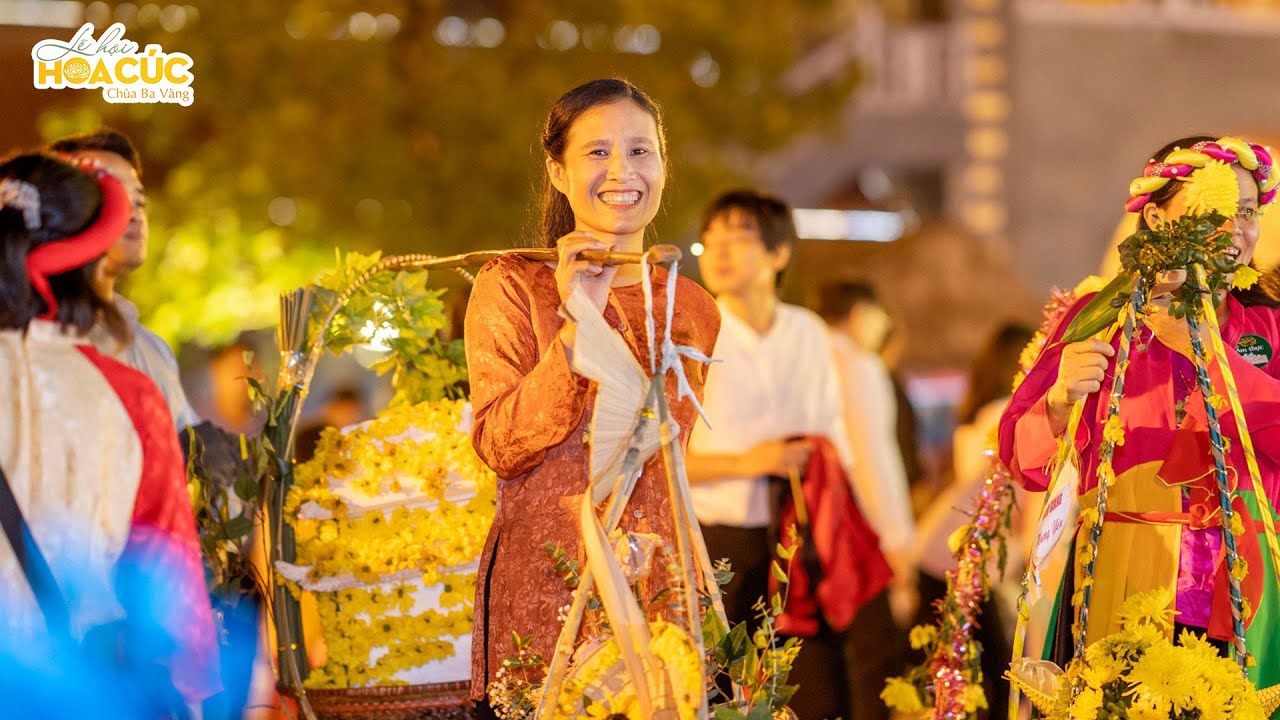 Nét đẹp khu chợ quê truyền thống tại Lễ hội Hoa Cúc