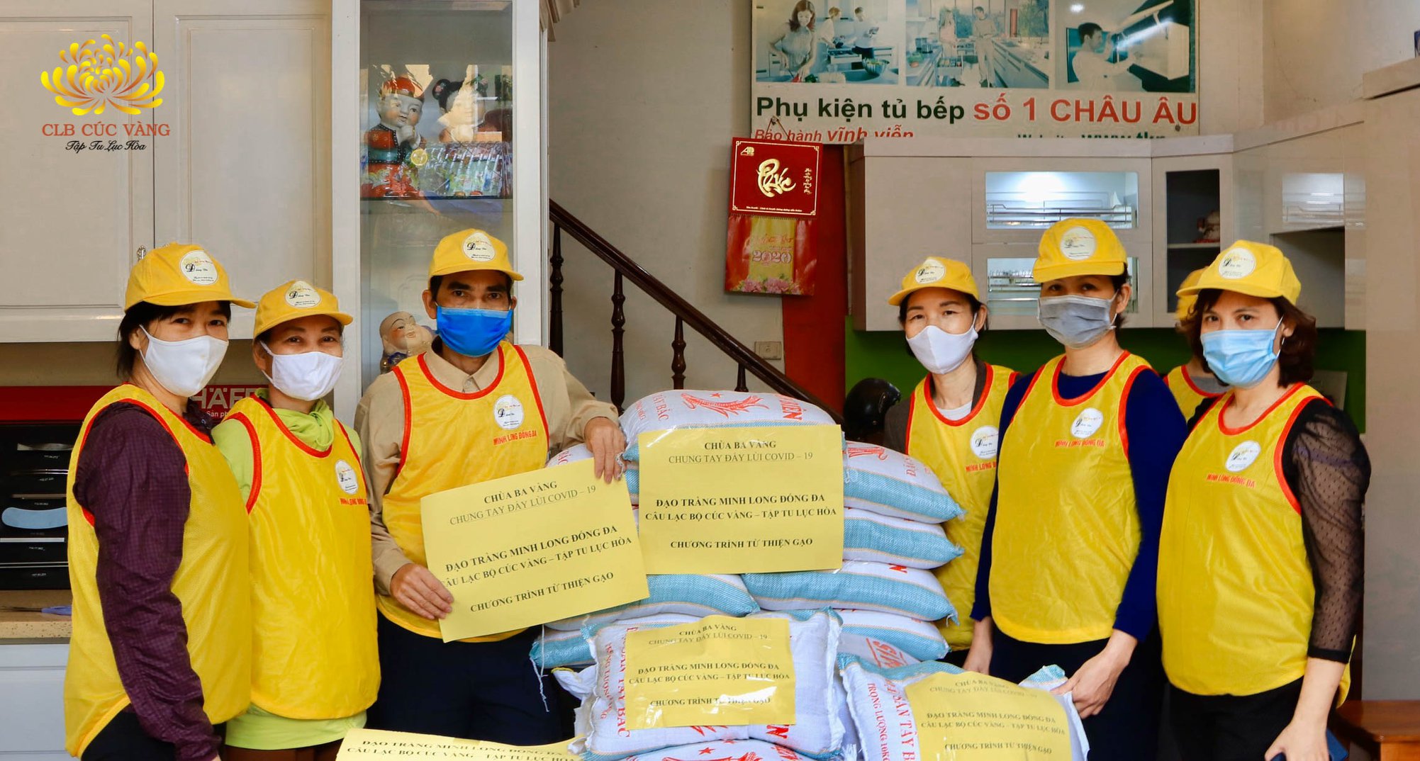 Trao yêu thương mùa dịch COVID-19 - Hơn 2,6 tấn gạo tiếp tục được phát tặng tại Hà Nội
