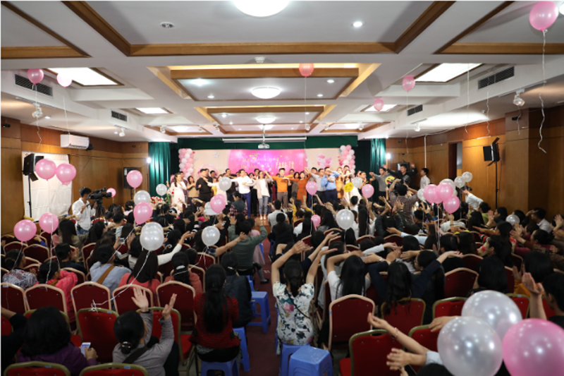 Một buổi gặp mặt đầy cảm xúc của CLB Tình yêu - Hôn nhân - Gia đình Phật tử tổ chức vào tháng 12/2018 tại Hà Nội