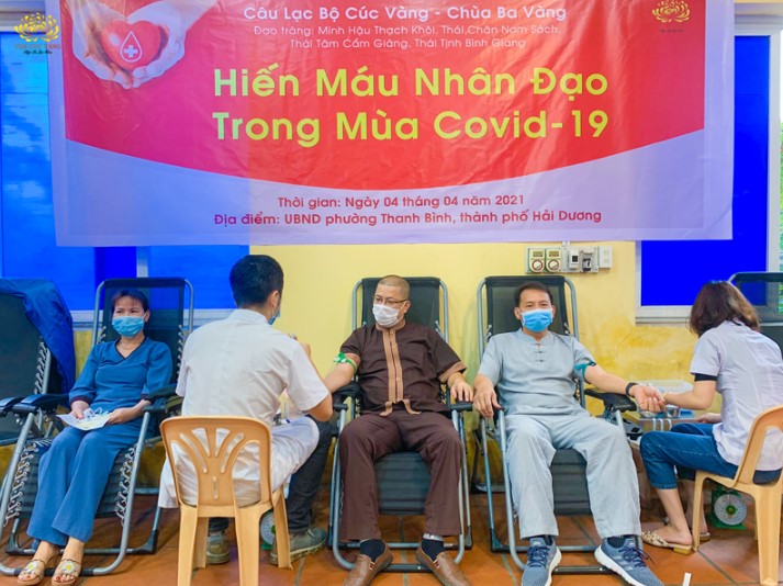 Chung tay vì cộng đồng - Phật tử CLB Cúc Vàng hiến máu tình nguyện trong mùa Covid-19