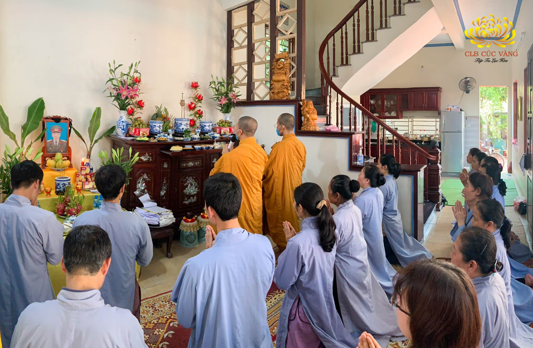 tác lễ 49 ngày cho hương linh bố đẻ Phật tử Trần Thị Thanh Hòa.