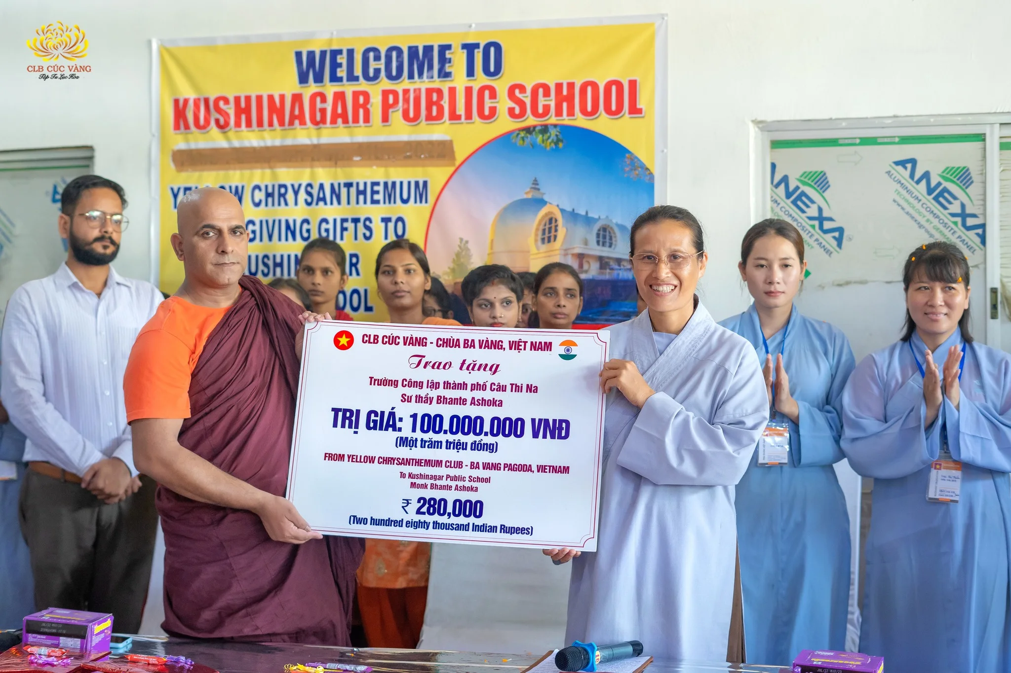 Trao tặng 100 triệu đồng tới Trường Công lập thành phố Câu Thi Na - Nơi các em học sinh được học Phật Pháp