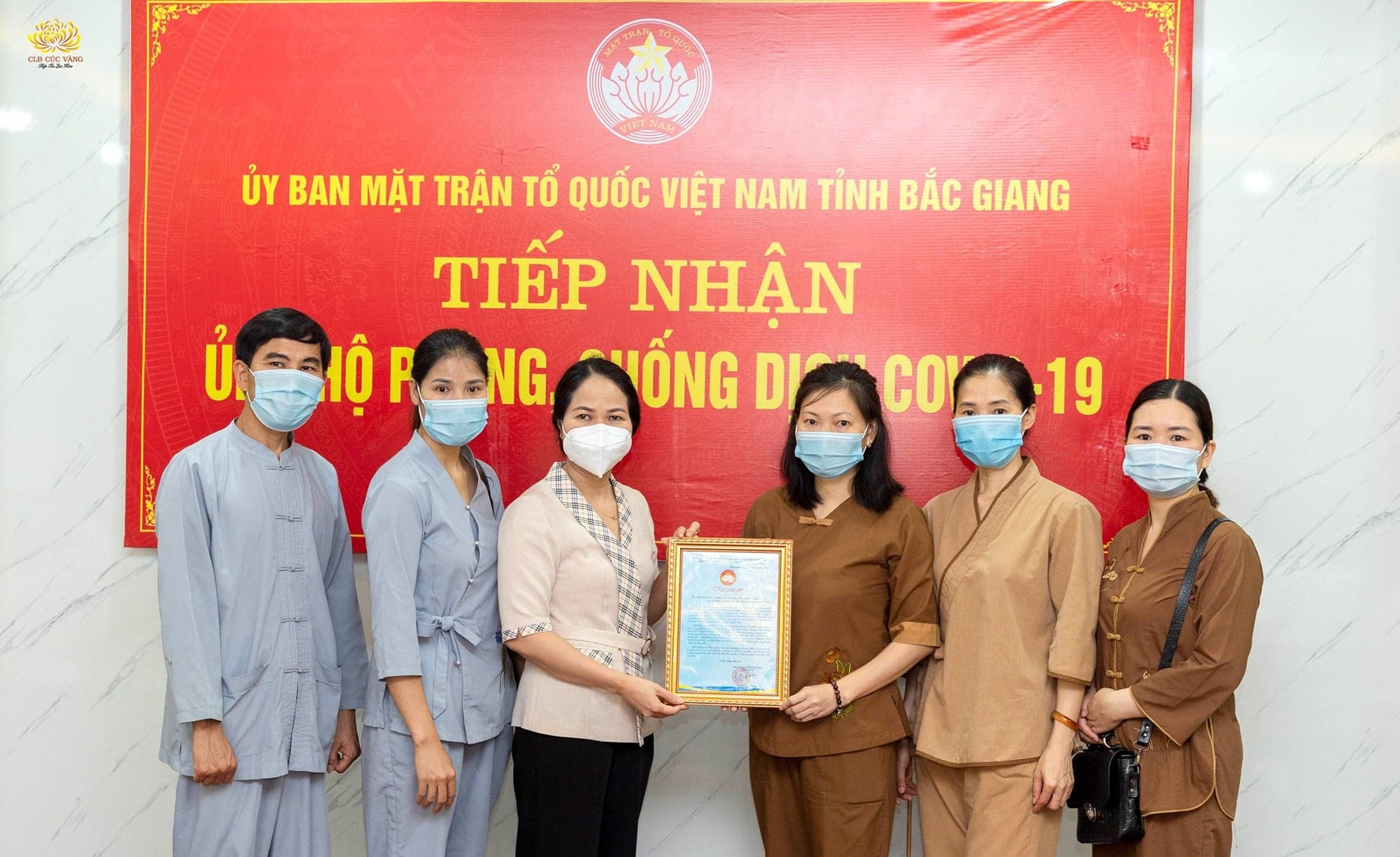 Hướng về Bắc Giang - CLB Cúc Vàng ủng hộ năm trăm triệu đồng cho công tác phòng, chống dịch